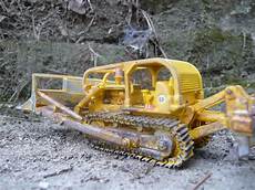 Bulldozer Cutting
