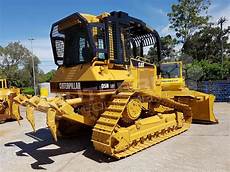Bulldozer D5N Brand
