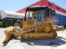 Bulldozer D5N Brand