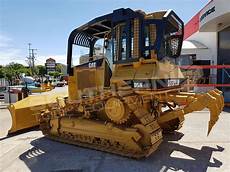 Bulldozer D5N Brand