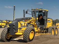 Caterpillar grader