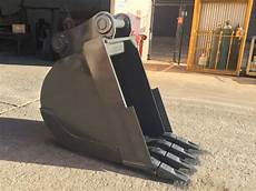 Cutting Edge Earthmoving